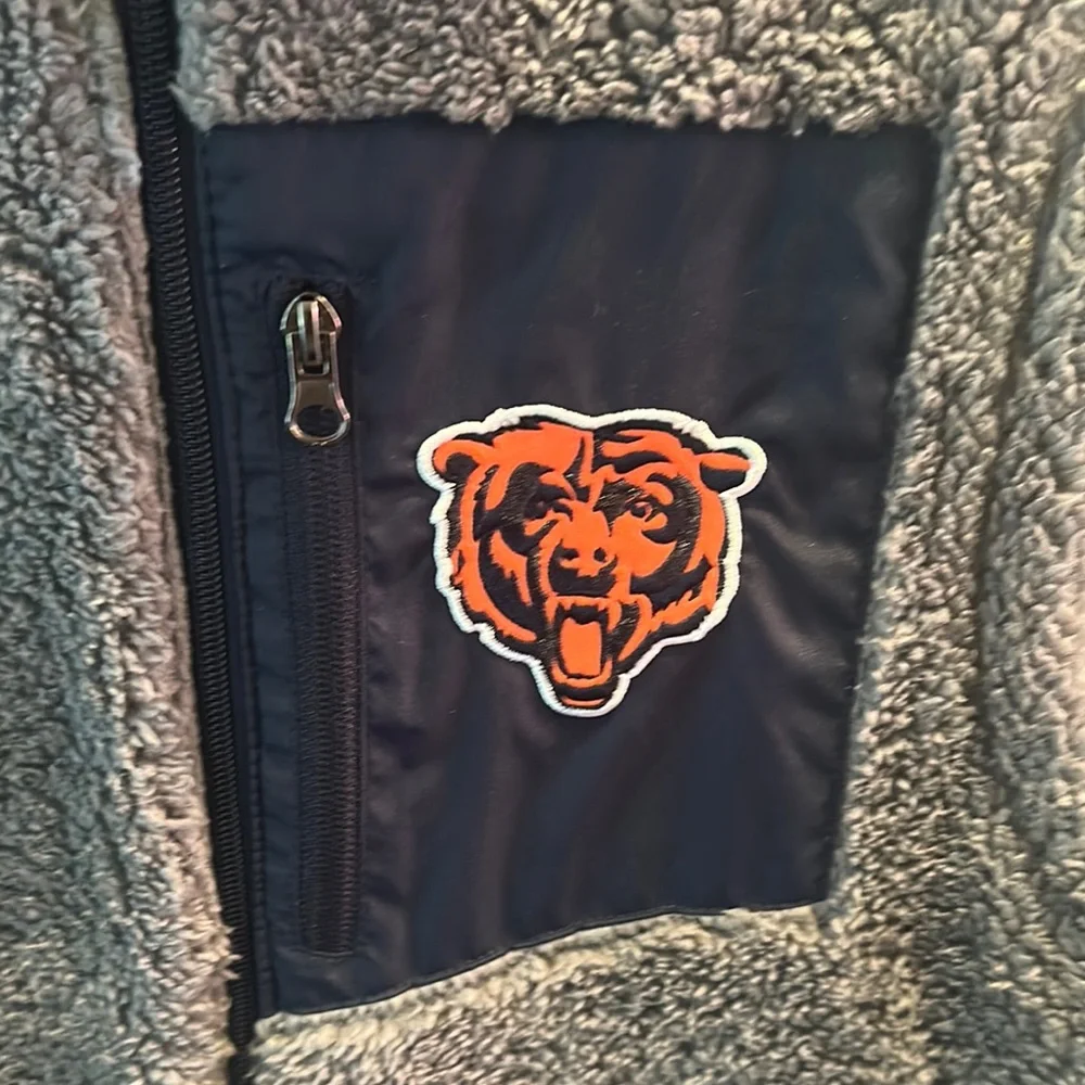 Chicago Bears Navy and Orange Puffer Vest - Picture 10 of 15